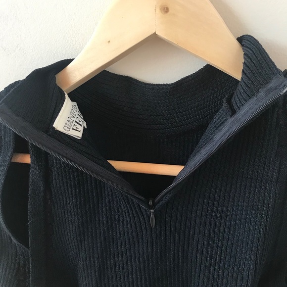 Gianfranco Ferre navy blue sweater - Picture 9 of 11